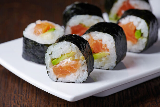 Sushi de somon afumat